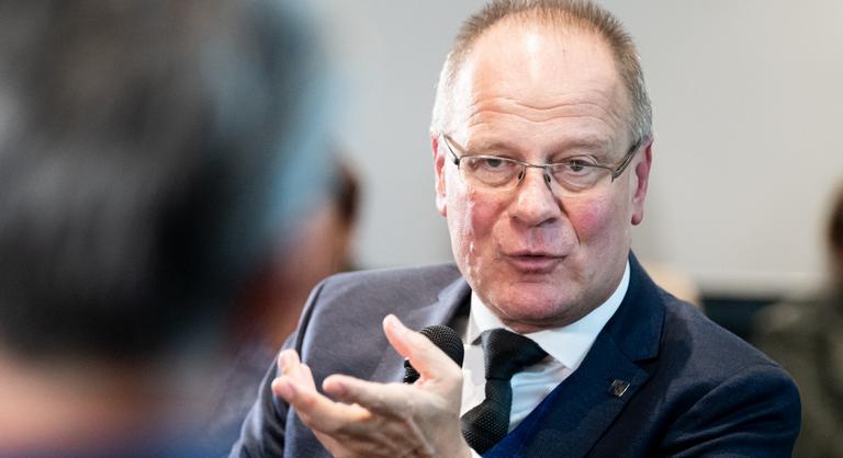 Navracsics Tibor szerint nem igaz, hogy pártalapon folyik a területfejlesztés Magyarországon