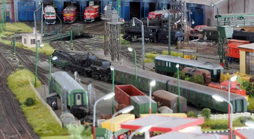 Vasútmodellek érkeztek Balatonfüredre számos országból (veol.hu)