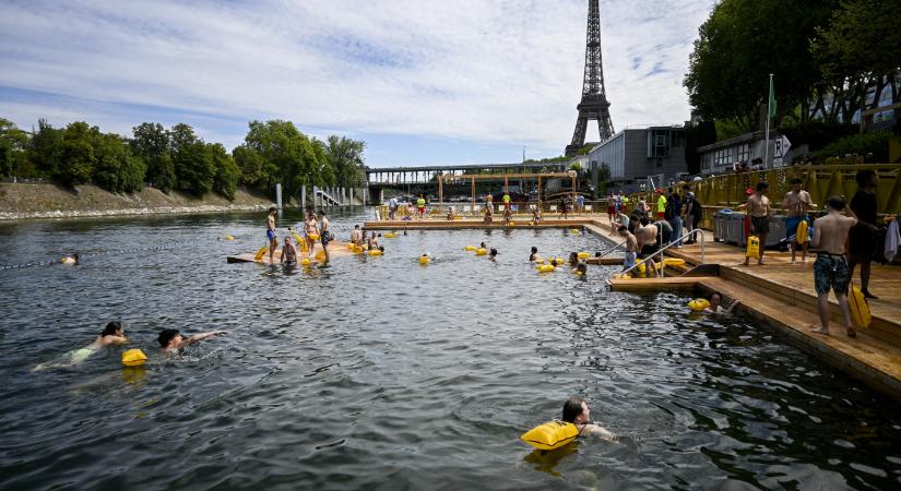 100 év után újra lehet úszkálni a Szajnában az Eiffel-tornyot bámulva