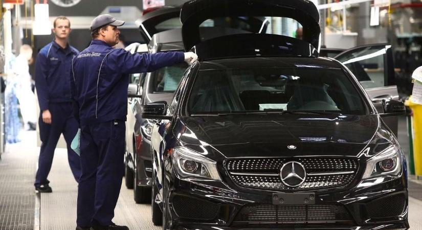 Könnyes búcsút kell vennünk a legendás Mercedestől, soha többé nem gyártják Kecskeméten