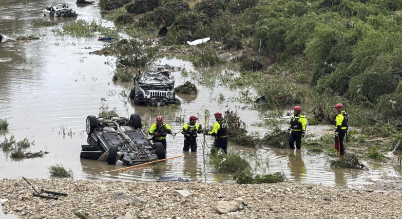 Újabb holttesteket találtak a természeti katasztrófa sújtotta Texasban