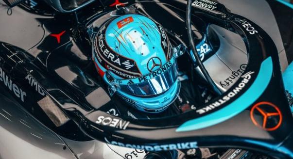 Sejtelmes utalás: Russell marad a Mercedesnél?