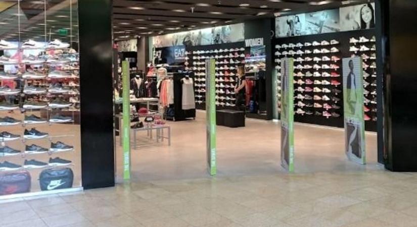 Kiárusítással és hatalmas kedvezményekkel végleg elköszön a népszerű üzlet