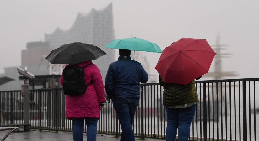 1 vármegye hatalmas zuhét kap a nyakába, több vármegyében pedig csapadék jön a majd a délutáni óráktól? Részletes időjárás-előrejelzés