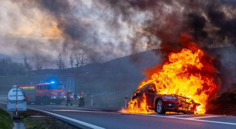 Mit tegyünk, ha lefullad az autónk a kánikulában? Ezt tanácsolja a rendőrség