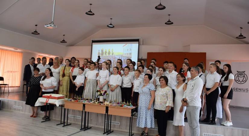 Tizenötéves a Bereg-vidéki Népzenei és Néptánctábor - Megtartó hagyományok, gyökerek