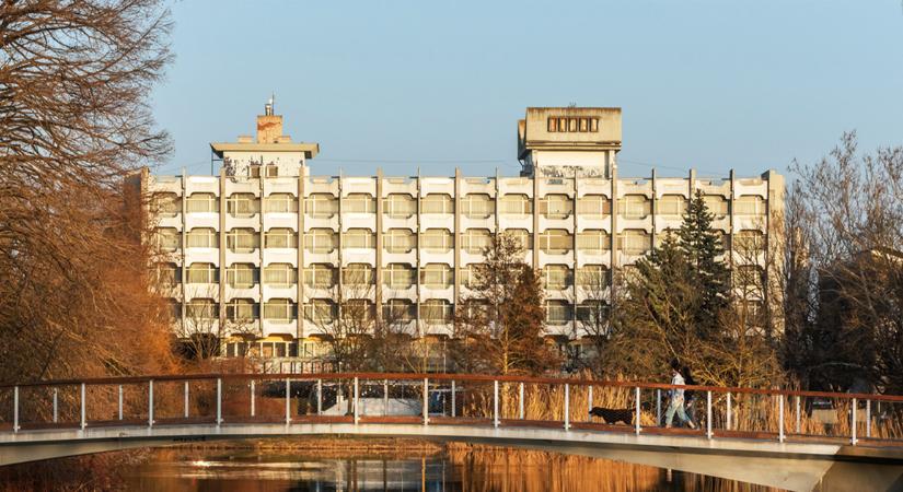Szálloda a kalapács alatt: a szombathelyi Claudius Hotel története