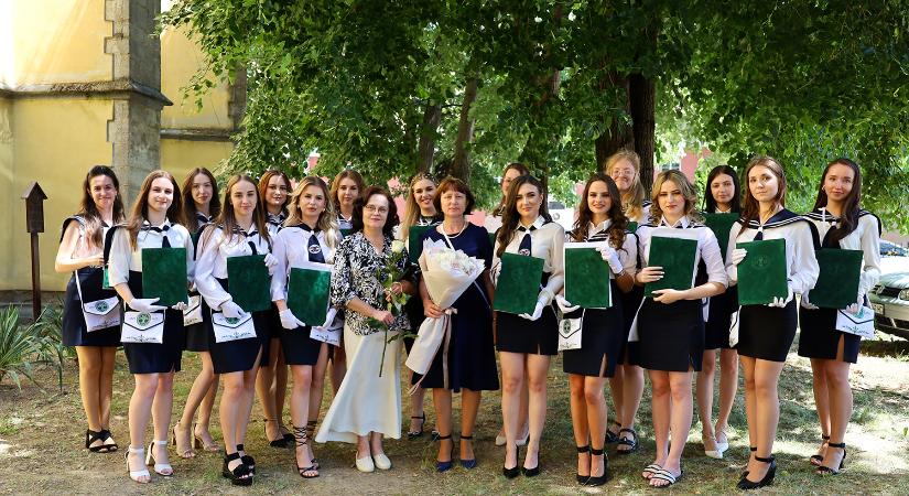 Diplomaátadó ünnepséget tartottak a Rákóczi-főiskola Felsőfokú Szakképzési Intézetében