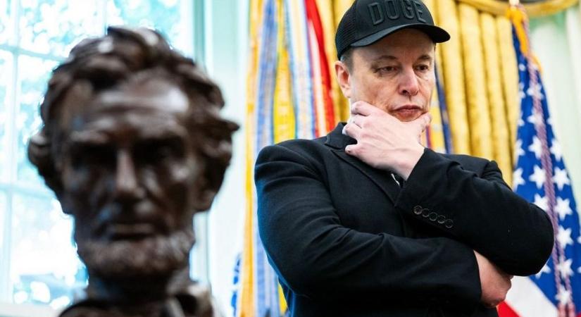 Pártot alapított Elon Musk, új szintre lépett a vitája Donald Trumppal