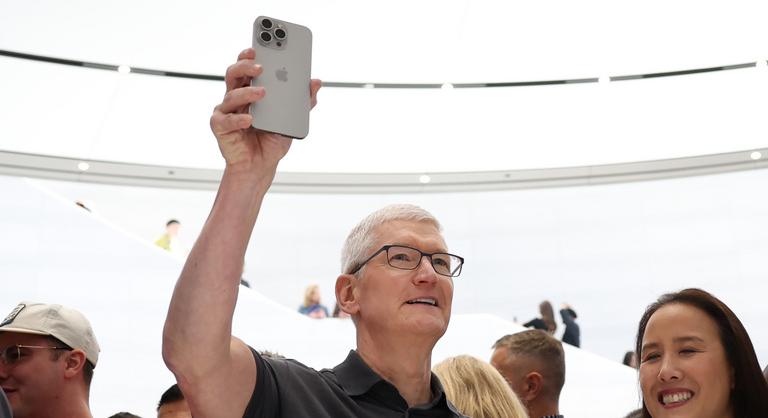 Célegyenesben az iPhone 17 dizájnja, új helyre kerülhet a hátlapi alma