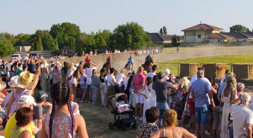 Apa-lánya győzelem a dunaszerdahelyi IX. Felvidéki Vágtán (FOTÓK)