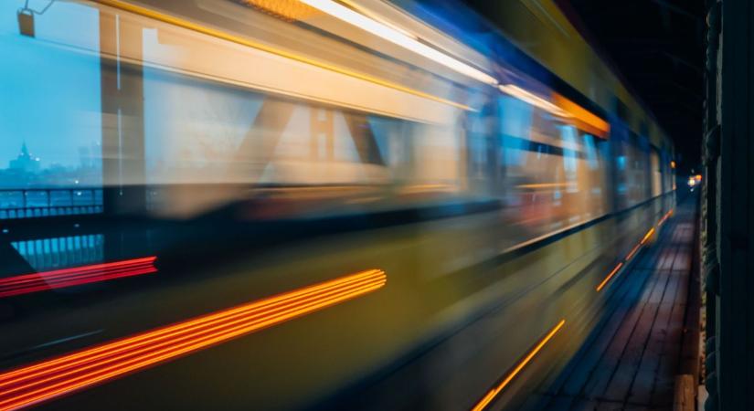 Módosul a közlekedés: a metróhoz igazodik a balatoni járat