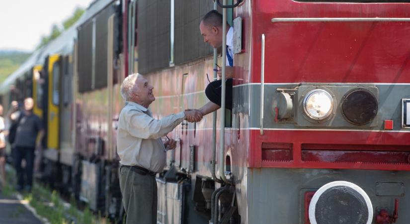 Balatoni Retró Hétvége: időutazás síneken és utakon (galéria, videó)