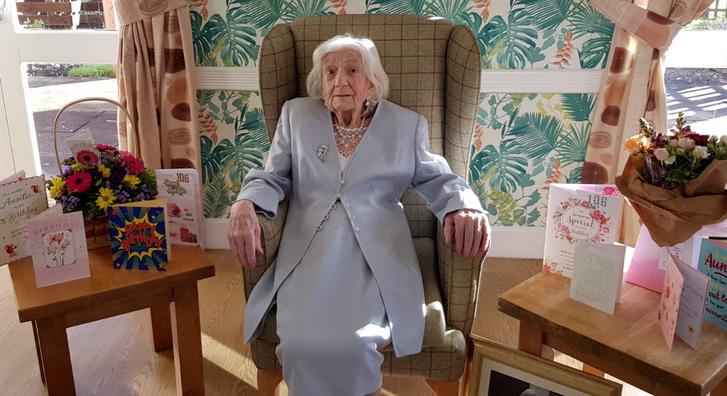 Ez a hölgy azzal ünnepelte a 106. születésnapját, hogy legyőzte a koronavírust