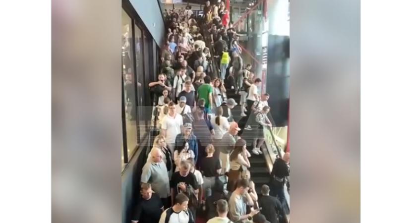 Káosz az orosz reptereken: drónveszély miatt töröltek járatokat