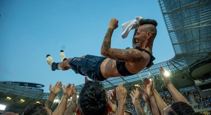 Fiai oldalán búcsúzott a futballtól a szlovák válogatott hőse, Marek Hamšík