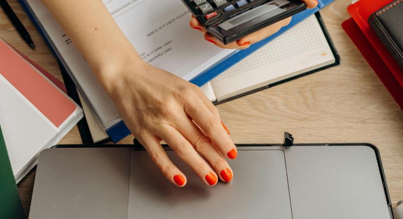 Figyelem! Életbe léptek az adószabályokat érintő változások