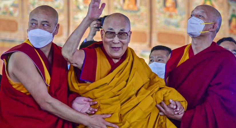 90 éves a dalai láma, ami komoly geopolitikai kérdéseket is felvet