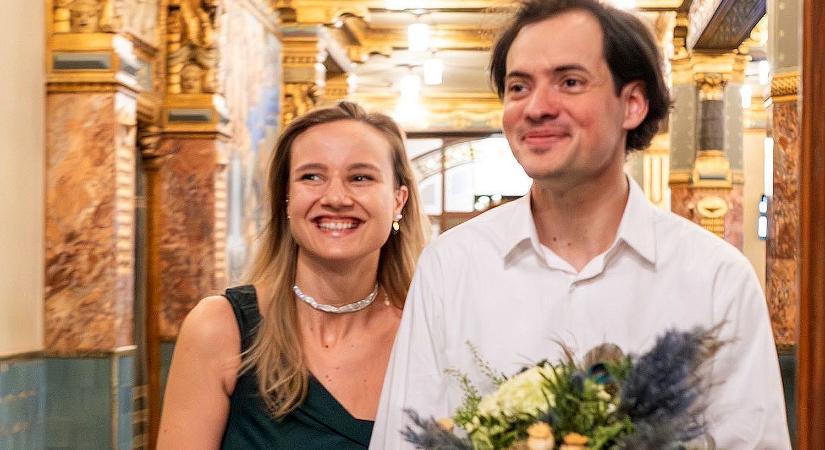 Új albumát Felvidéken is bemutatta Ács Dominika, aki októberben férjhez megy (ITT HALLGASD MEG!)