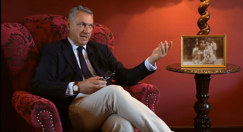 Lázáréknak el kell árulniuk, milyen magánbefektetők és miért cserébe kaptak államilag felújított kastélyokat