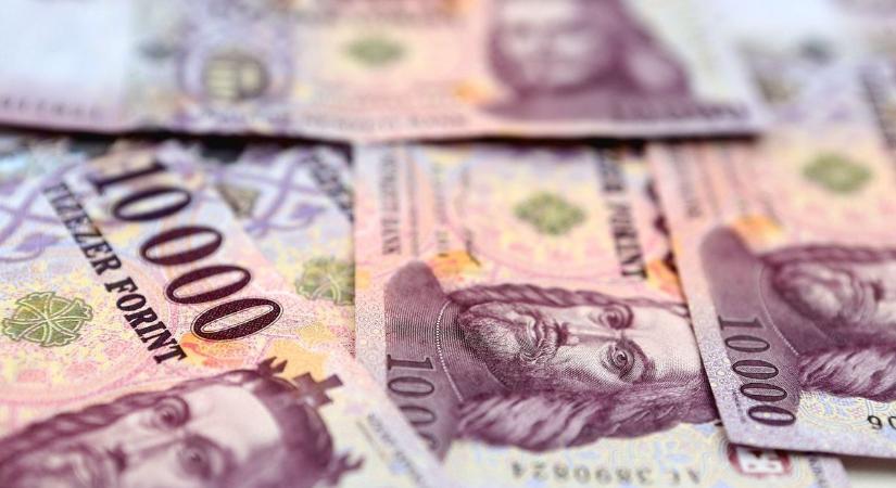 Te is kapsz fizetésemelést? Ekkorát biztosan nem – kétmilliós fizetés kaphat a pécsi cégvezető