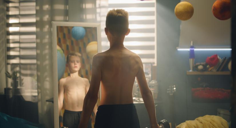 A „fordított anorexia” leginkább a fiúkat érinti – nagyon fontos odafigyelni rá