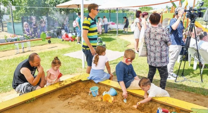Ünnepélyesen átadták a Szederke Bölcsődét