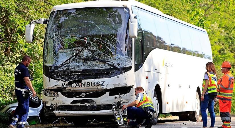 Balesetet szenvedett egy kaposvári diákokat szállító busz Szerbiában