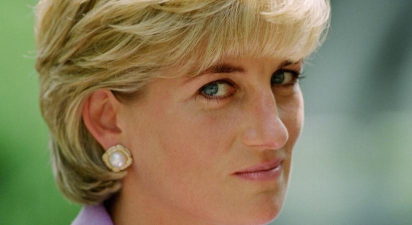 Diana ezt a különleges, 30 ezer forintos parfümöt viselte az esküvőjén: még ma is kapható a tartós és ikonikus illat