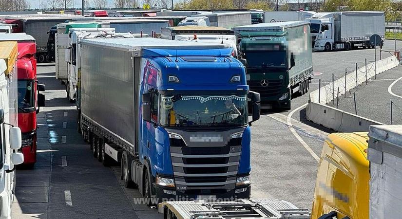 Korlátozzák a tehergépjármű-forgalmat a kánikula miatt