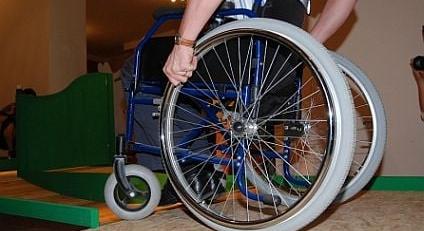 300 ezer forintos támogatás járhat mozgáskorlátozottaknak otthonuk átalakítására