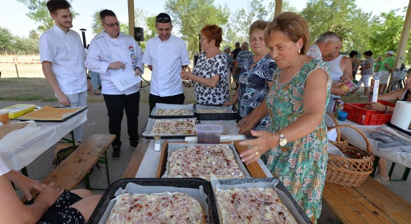 Az Irigy Hónajmirigy, Horváth Tamás és T. Danny robbantotta be a bulit Mórahalmon, fergeteges hangulattal zárt a Homokháti Sokadalom
