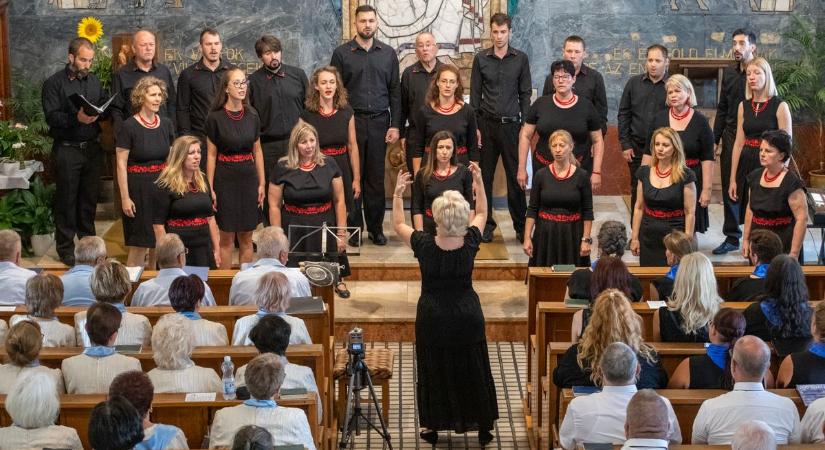 Tíz év, harmincnégy kórus: ismét felcsendült a Székesfehérvári Kamarakórus Fesztivál (Galéria)