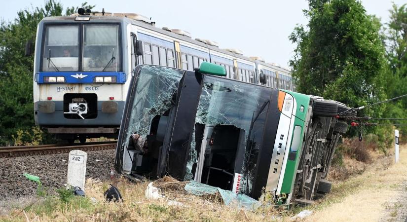 Drámai hírt jelentettek a kórházból, rettenetes dolog történt a buszbaleset egyik sérültjével