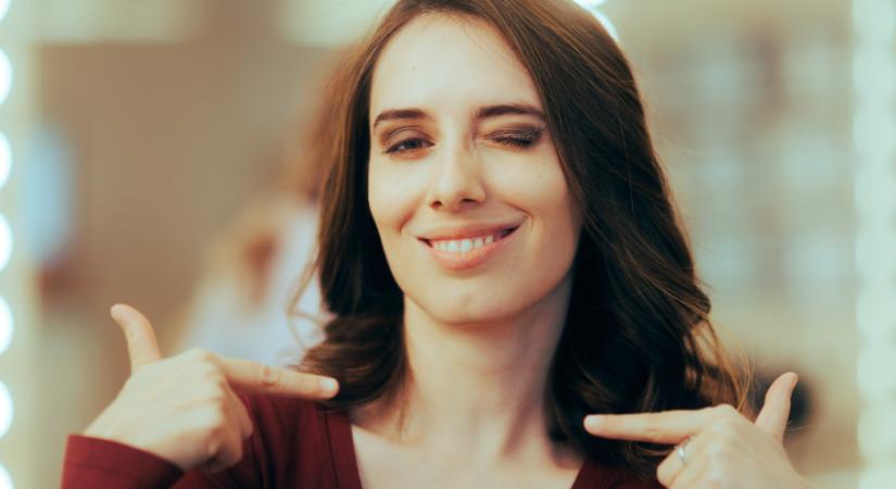 3 dolog, amit egy nárcisztikus akkor csinál, ha egyedül van