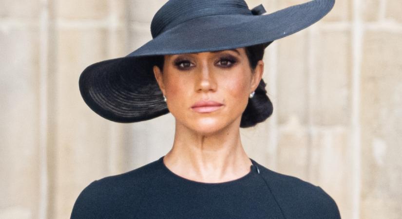 Meghan sírva fakadt: durva, mit mondott neki Károly telefonon