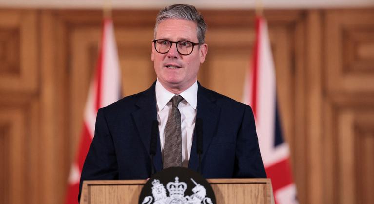 Hiába választották meg nagy többséggel, lehet nem fogja tudni kitölteni mandátumát Keir Starmer