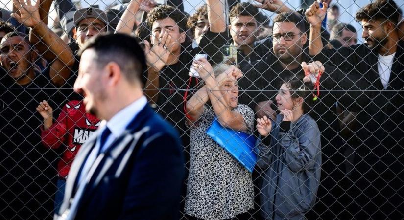 Magyarországéhoz hasonló migrációs politikát választanak az európai kormányok – mondja a görög szakértő