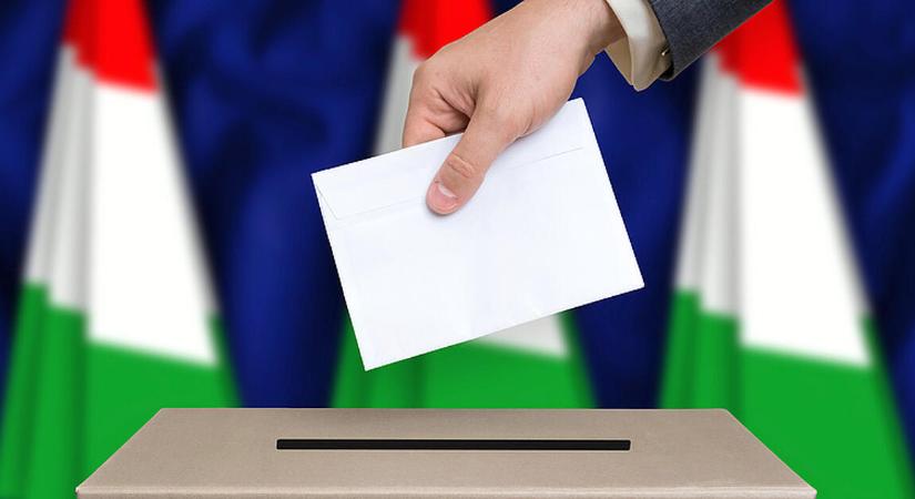 Újra megválasztották a volt fideszes polgármestert, aki kirúgta a bíróság által visszahelyezett asszisztenst