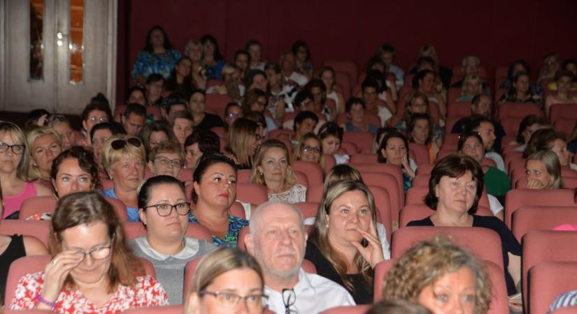 Több száz szakember tanácskozott a városban – fókuszban a pedagógusképzés jövője