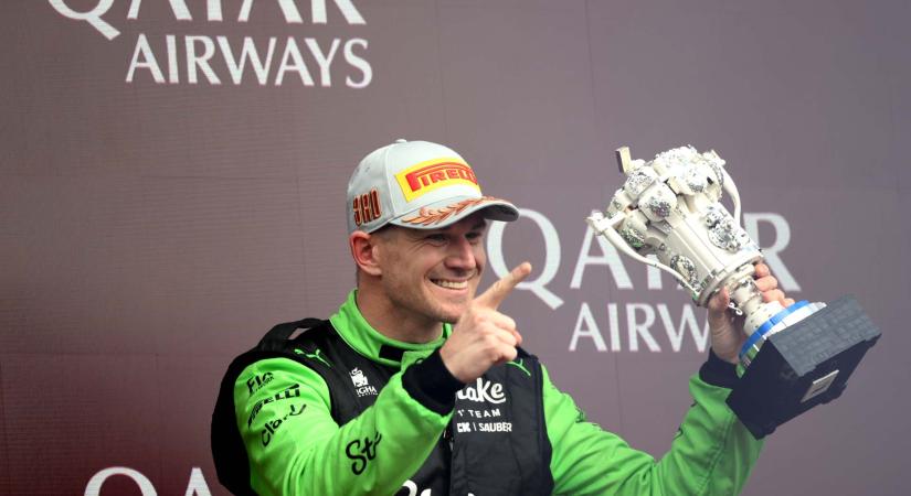 Szürreális hétvége: A mezőny végéről a dobogóra repült Hülkenberg Silverstone-ban