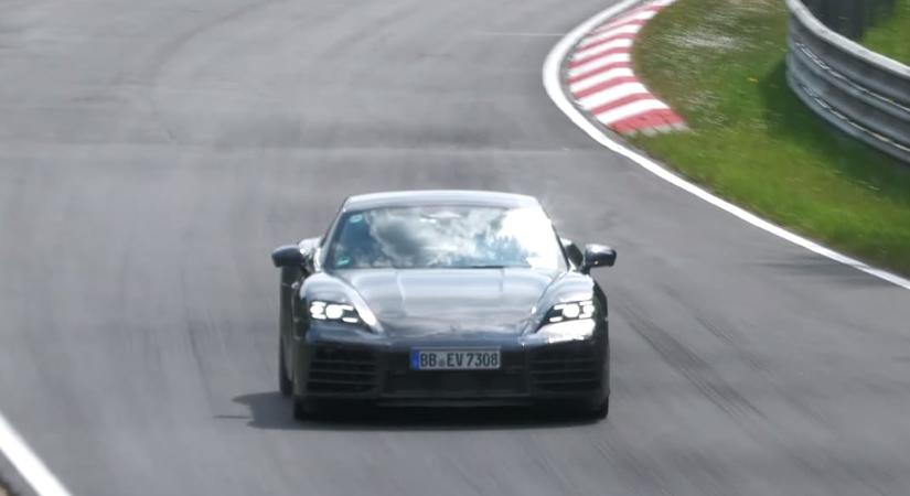 Videón a Porsche sokat késő titokzatos elektromos sportkocsija