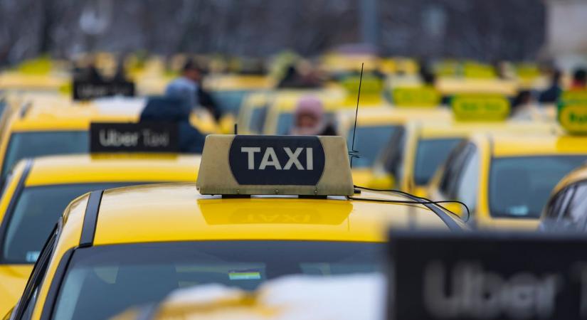 Megszólaltak a budapesti taxisok a fővárosi dugóhelyzetről - Videó