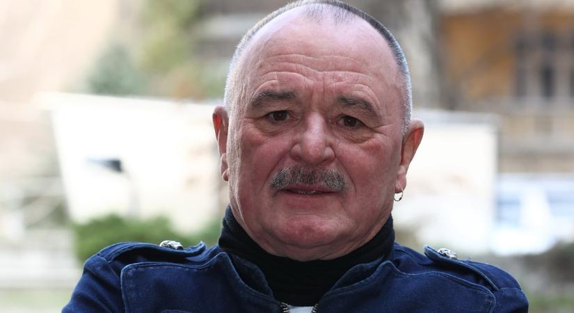 Nagy Feró unatkozó kis taknyosnak nevezte Azahriah-t: „El kellene vonulnia egy Toi Toi WC mögé, hogy kiengedje a gőzt”