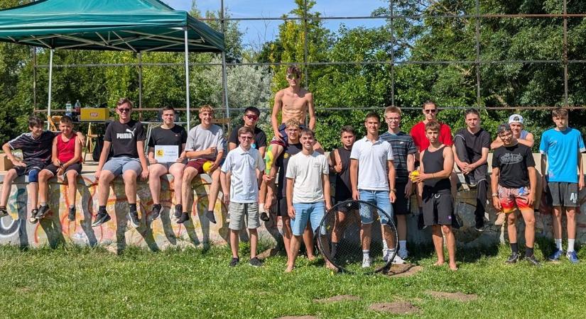 Sikerrel zárult a régió első Roundnet Bajnoksága Nyíregyházán