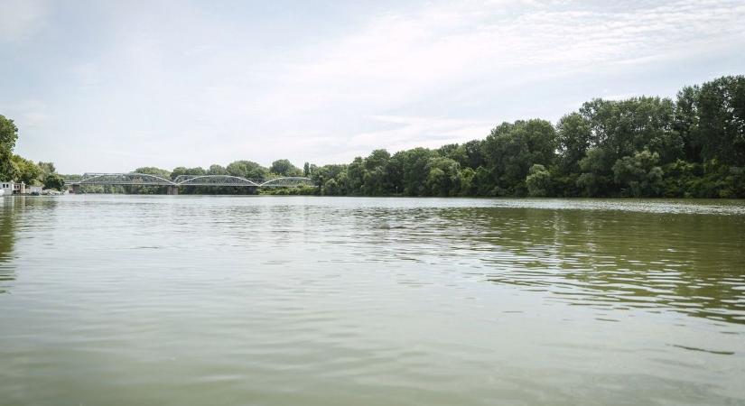 Segélyhívás érkezett éjszaka a Tisza-tóról