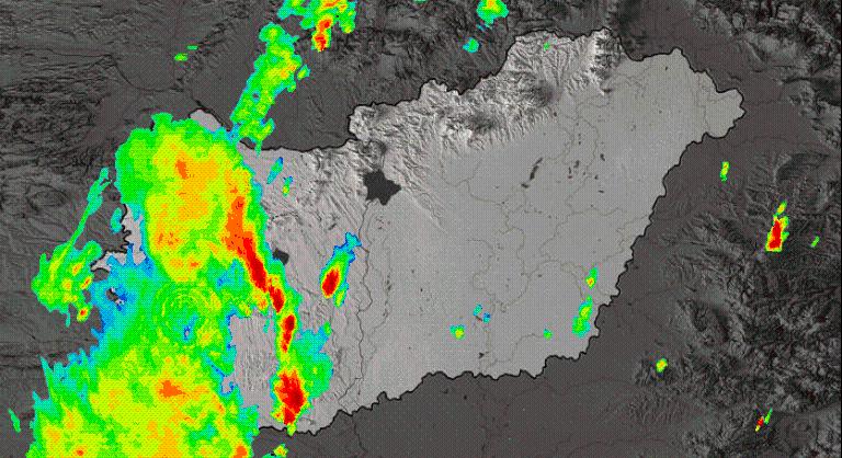 Tombol a vihar az országban, zuhan a hőmérséklet, fákat dönt ki a szél
