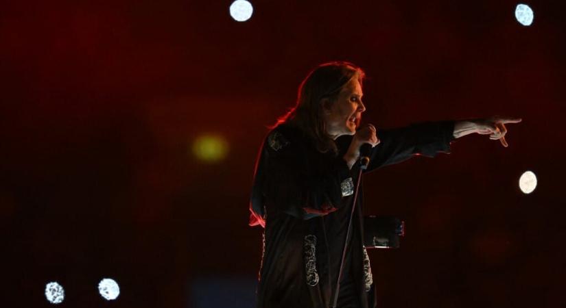 Ozzy Osbourne utolsó koncertjén megkérték a lánya, Kelly kezét