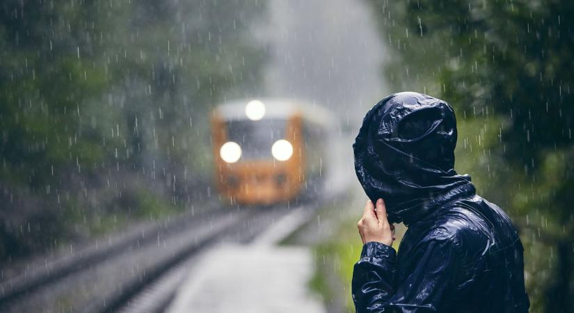 Vihar - Mávinform: jelentős károkat okoz a Balaton körül a vihar