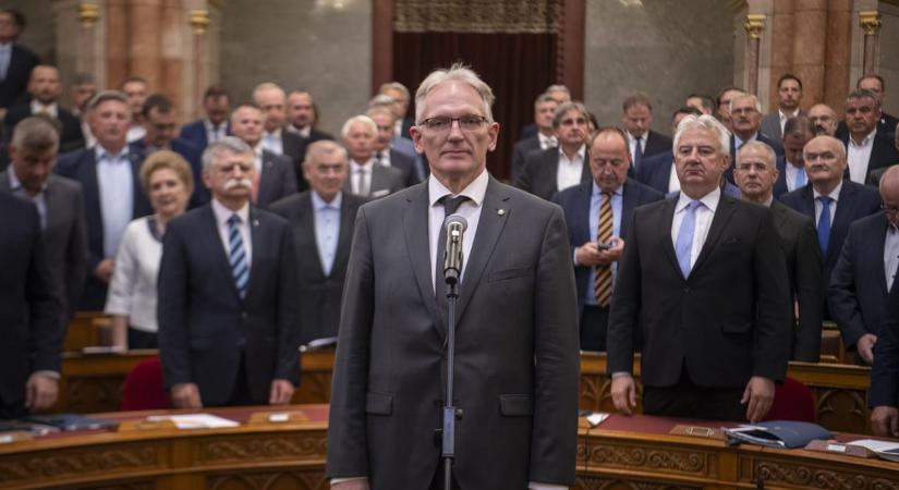 Nincs meglepetés, Sulyok Tamásnak az lett az ombudsmanjelöltje, akit a HVG megjósolt